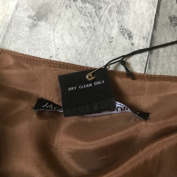 Jacqueline Quinn Belted 100% Silk Skirt in Tan - Picture 5 of 9